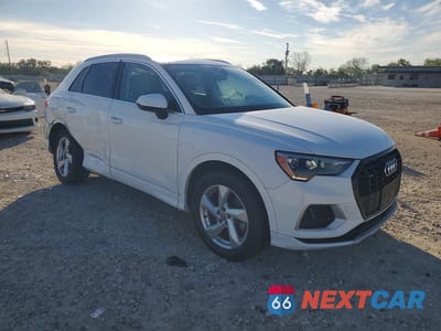 Czwarte zdjęcie samochodu z boku: 2019 AUDI Q3 PREMIUM VIN:WA1AECF39K1078762 - miniatura