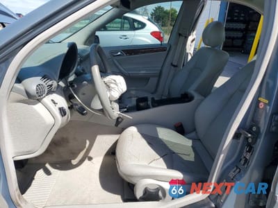 Zdjęcie 7 z 12 samochodu: 2005 MERCEDES-BENZ C 240 4MATIC VIN:WDBRF81J75F648207 - miniatura