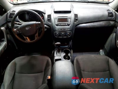 Zdjęcie 8 z 13 samochodu: 2015 KIA SORENTO LX VIN:5XYKT3A61FG630259 - miniatura