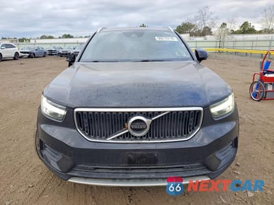 Piąte zdjęcie samochodu w środku: 2019 VOLVO XC40 T5 MOMENTUM VIN:YV4162XZXK2006797 - miniatura