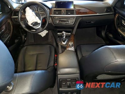 Zdjęcie 8 z 12 samochodu: 2015 BMW 328 XI VIN:WBA3B3G5XFNT18016 - miniatura
