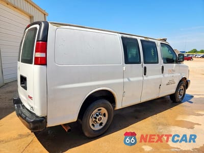 Trzecie zdjęcie samochodu z tyłu: 2011 GMC SAVANA G2500 VIN:1GTW7FCA4B1190895 - miniatura