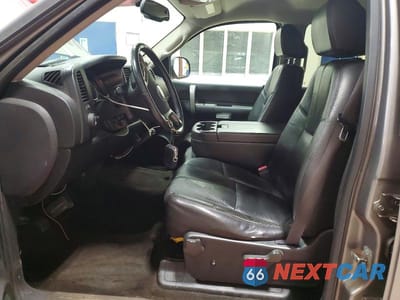 Zdjęcie 7 z 12 samochodu: 2008 CHEVROLET SILVERADO K1500 VIN:2GCEK13C681109803 - miniatura