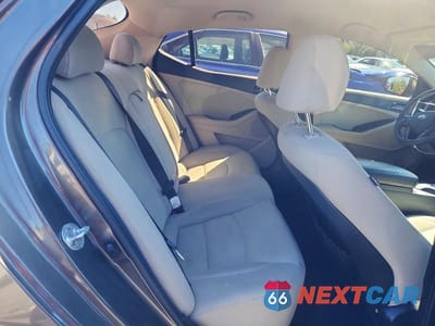 Zdjęcie 10 z 12 samochodu: 2013 KIA OPTIMA LX VIN:5XXGM4A73DG155457 - miniatura