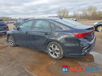 Drugie zdjęcie samochodu z przodu: 2019 KIA FORTE LXS VIN:3KPF24AD8KE008967 - miniatura