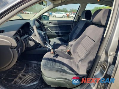 Zdjęcie 7 z 12 samochodu: 2003 VOLKSWAGEN PASSAT GL VIN:WVWMD63B93P034228 - miniatura