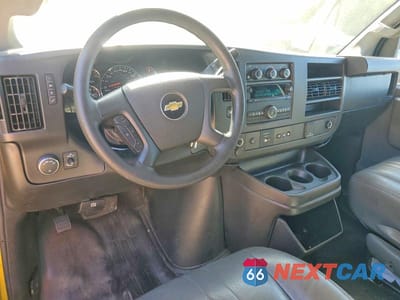 Zdjęcie 8 z 12 samochodu: 2020 CHEV EXPRESS G2500 PARATRANSIT VIN:1GCWGAFP1L1225722 - miniatura