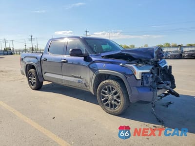 Czwarte zdjęcie samochodu z boku: 2022 TOYOTA TUNDRA SR5 VIN:5TFLA5DB0NX025305 - miniatura