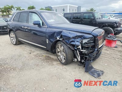 Czwarte zdjęcie samochodu z boku: 2025 ROLLS-ROYCE CULLINAN VIN:SLA13HA05SU228281 - miniatura