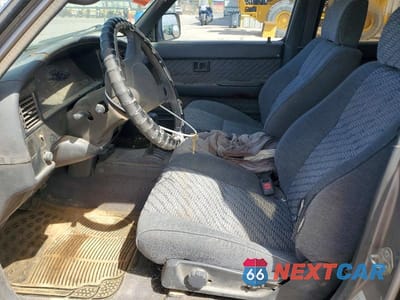 Zdjęcie 7 z 11 samochodu: 1995 TOYOTA 4RUNNER SR5 V6 VIN:JT3VN29V1S0042427 - miniatura