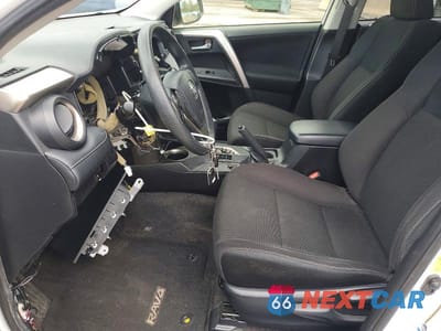 Zdjęcie 7 z 13 samochodu: 2015 TOYOTA RAV4 XLE VIN:JTMRFREV7FD126632 - miniatura