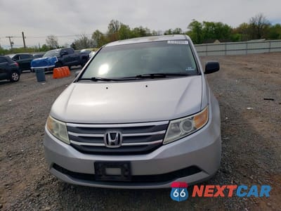 Piąte zdjęcie samochodu w środku: 2011 HONDA ODYSSEY VIN:5FNRL5H6XBB095076 - miniatura