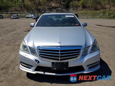 Piąte zdjęcie samochodu w środku: 2013 MERCEDES-BENZ E 550 4MATIC VIN:WDDHF9BB4DA703417 - miniatura