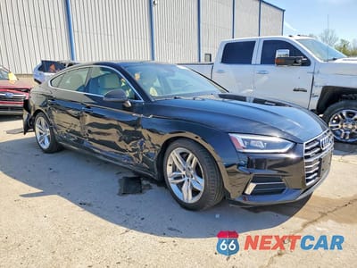Czwarte zdjęcie samochodu z boku: 2019 AUDI A5 PREMIUM VIN:WAUANCF55KA056570 - miniatura