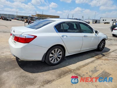 Trzecie zdjęcie samochodu z tyłu: 2014 HONDA ACCORD EX VIN:1HGCR2F7XEA162014 - miniatura