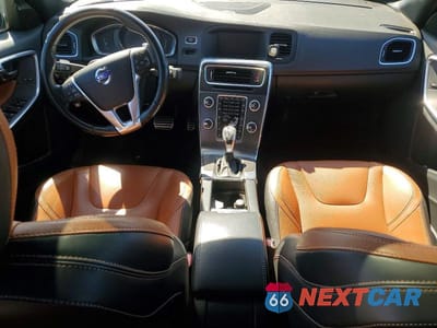 Zdjęcie 8 z 12 samochodu: 2016 VOLVO S60 PLATINUM VIN:YV149MFM8G2394414 - miniatura