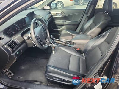 Zdjęcie 7 z 11 samochodu: 2016 HONDA ACCORD SPORT VIN:1HGCR2F50GA228958 - miniatura