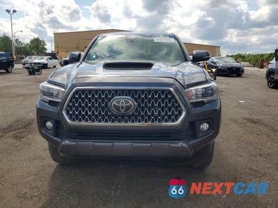 Piąte zdjęcie samochodu w środku: 2019 TOYOTA TACOMA TRD SPORT VIN:5TFCZ5AN7KX172756 - miniatura