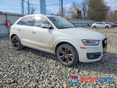 Czwarte zdjęcie samochodu z boku: 2015 AUDI Q3 PREMIUM PLUS VIN:WA1EFCFS8FR008568 - miniatura