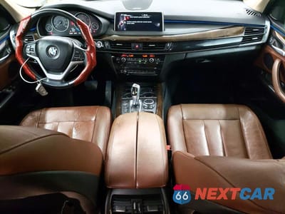 Zdjęcie 8 z 13 samochodu: 2014 BMW X5 XDRIVE35I VIN:5UXKR0C55E0K51673 - miniatura