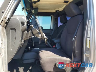 Zdjęcie 7 z 13 samochodu: 2014 JEEP WRANGLER UNLIMITED SPORT VIN:1C4BJWDG9EL206147 - miniatura