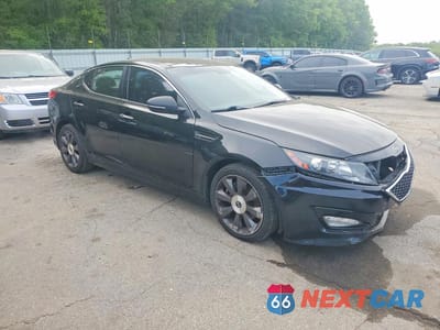 Czwarte zdjęcie samochodu z boku: 2012 KIA OPTIMA SX TURBO VIN:5XXGR4A69CG008678 - miniatura