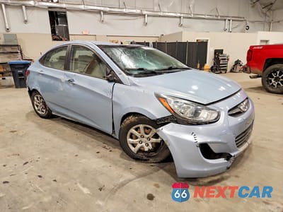 Czwarte zdjęcie samochodu z boku: 2014 HYUNDAI ACCENT GLS VIN:KMHCT4AE4EU707152 - miniatura