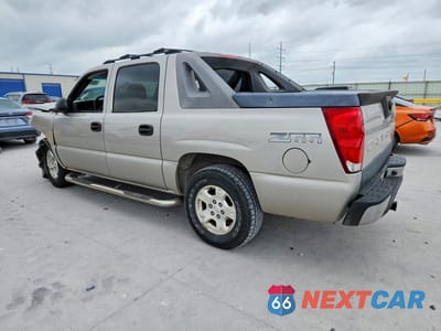 Drugie zdjęcie samochodu z przodu: 2004 CHEVROLET AVALANCHE C1500 VIN:3GNEC12T44G257777 - miniatura