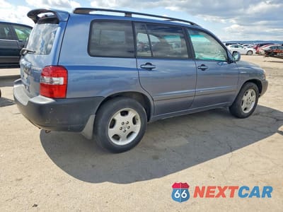 Trzecie zdjęcie samochodu z tyłu: 2004 TOYOTA HIGHLANDER LIMITED VIN:JTEEP21A540023649 - miniatura