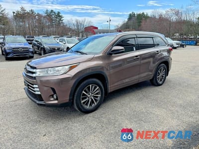 Drugie zdjęcie samochodu z przodu: 2018 TOYOTA HIGHLANDER XLE VIN:5TDJZRFH0JS905980 - miniatura