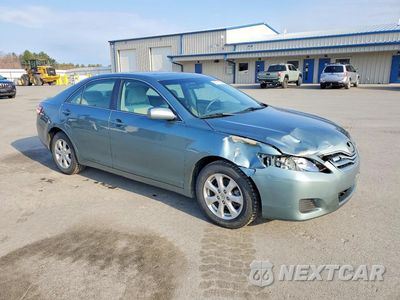 Czwarte zdjęcie samochodu z boku: 2010 TOYOTA CAMRY LE VIN:4T1BF3EK4AU528388 - miniatura