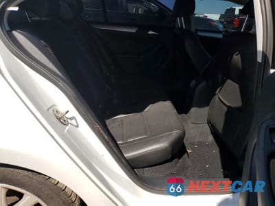Zdjęcie 10 z 13 samochodu: 2017 VOLKSWAGEN JETTA SE VIN:3VWDB7AJ7HM312107 - miniatura