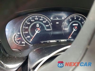 Zdjęcie 9 z 12 samochodu: 2018 BMW M5 VIN:WBSJF0C50JB283038 - miniatura