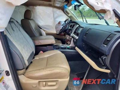 Zdjęcie 7 z 13 samochodu: 2017 TOYOTA SEQUOIA PLATINUM VIN:5TDDW5G10HS154907 - miniatura