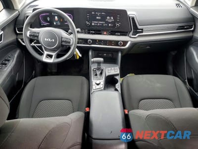 Zdjęcie 8 z 12 samochodu: 2025 KIA SPORTAGE VIN:KNDPUCDF3S7367519 - miniatura