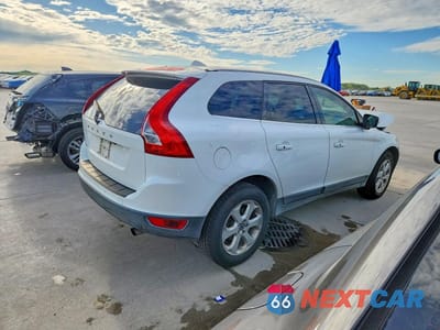 Trzecie zdjęcie samochodu z tyłu: 2013 VOLVO XC60 3.2 VIN:YV4952DL1D2444097 - miniatura