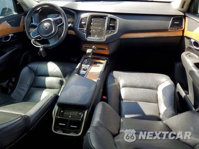 Zdjęcie 8 z 13 samochodu: 2022 VOLVO XC90 T5 MOMENTUM VIN:YV4102PK0N1832444 - miniatura