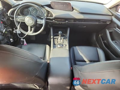 Zdjęcie 8 z 13 samochodu: 2021 MAZDA 3 SELECT VIN:JM1BPABL4M1329897 - miniatura