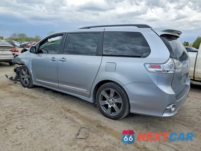 Drugie zdjęcie samochodu z przodu: 2017 TOYOTA SIENNA SE VIN:5TDXZ3DC7HS802418 - miniatura