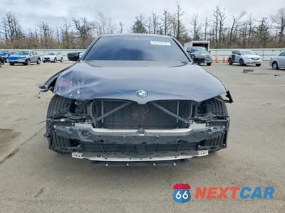Piąte zdjęcie samochodu w środku: 2022 BMW 530 I VIN:WBA53BH06NCK23434 - miniatura
