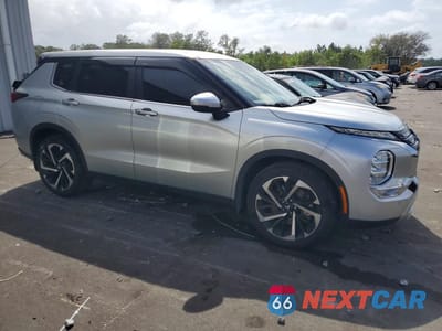 Czwarte zdjęcie samochodu z boku: 2023 MITSUBISHI OUTLANDER SE VIN:JA4J3UA85PZ016377 - miniatura