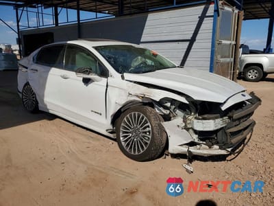 Czwarte zdjęcie samochodu z boku: 2017 FORD FUSION TITANIUM HEV VIN:3FA6P0RU0HR301882 - miniatura