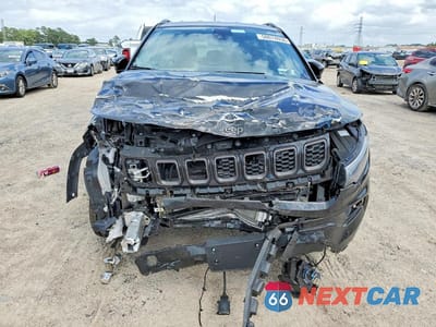 Piąte zdjęcie samochodu w środku: 2026 JEEP COMPASS LIMITED VIN:3C4NJDCN6TT164958 - miniatura