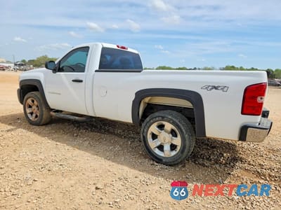 Drugie zdjęcie samochodu z przodu: 2011 CHEVROLET SILVERADO K1500 VIN:1GCNKPE04BZ325363 - miniatura