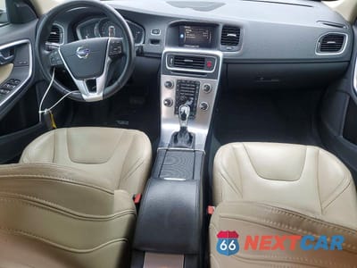 Zdjęcie 8 z 12 samochodu: 2018 VOLVO S60 PLATINUM VIN:LYV402TM2JB178153 - miniatura