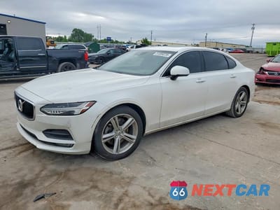 2018 VOLVO S90 T5 MOMENTUM LVY982AK2JP039234 - główne zdjęcie licytacji z USA - miniatura