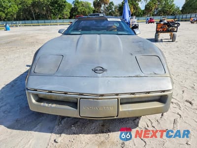 Piąte zdjęcie samochodu w środku: 1986 CHEV CORVETTE VIN:1G1YY0789G5114642 - miniatura