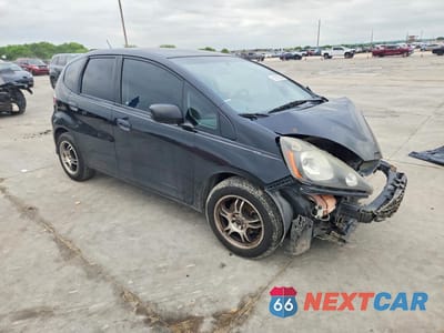 Czwarte zdjęcie samochodu z boku: 2010 HONDA FIT VIN:JHMGE8H23AS006366 - miniatura