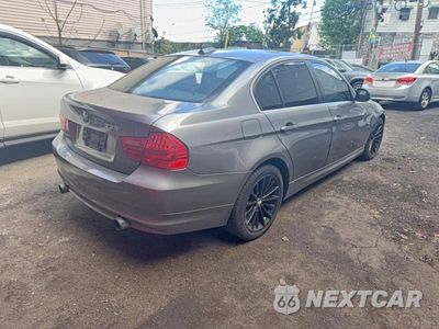 Czwarte zdjęcie samochodu z boku: 2011 BMW 335 XI VIN:WBAPL5C57BA742397 - miniatura