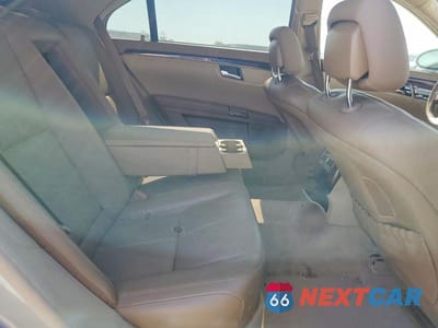 Zdjęcie 10 z 12 samochodu: 2008 MERCEDES-BENZ S 550 VIN:WDDNG71X58A228559 - miniatura